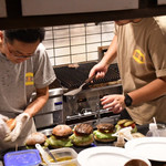 E・A・T GRILL&BAR - 