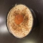 F5 - 卵白を時間をかけてメレンゲ状にした玉子かけごはん。そのふわふわのたまごが溶けていく食感は忘れられない。