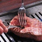 F5 - シャトーブリアンはやわらかいのに脂肪が少なめ。赤身肉ですが非常にやわらかく、肉汁もたっぷりで上品な味。
