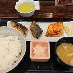まるかみ水産 - 焼き魚三種定食￥750-