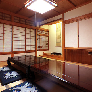 The tatami room on the 2nd floor is a completely private room.Recommended for business entertainment and dinner parties.