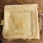 豆腐工房 ぬくもり畑 - 開けたら綿布で巻いてありました。