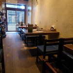 Sumibiyaki Senmon Shokudokoro Shiroganeya - 店内