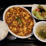 白石中華食堂 BOO - 麻婆豆腐定食(680円)です。