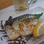 呑み処 蜂の巣 - 鯖塩焼き（３５０円）