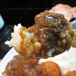 紅葉亭 - 限定30食の　牛すじカレー　￥650　+　カニクリームコロッケ　￥250