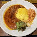 SPICY CURRY 魯珈 - スリランカ風辛口チキンカレー＋ポルサンボル