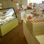 卵卵ふわぁーむ - 綺麗な店内