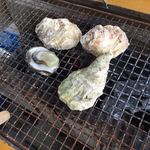 マルモ水産 九十九島海上かき小屋 - 牡蠣焼にあたふた