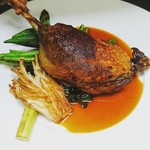 ビストロ エルエラ - 骨付き鴨もも肉のコンフィ