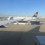 Lufthansa Senator Lounge - ラウンジからの眺め１