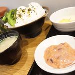 Sapporo Zangi Hompo - 小鉢、メシ、汁