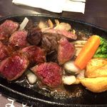 薪焼きハンバーグと厚切りステーキ　薪たま - 