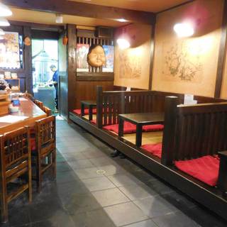 1Fカウンター席も完備しておりますので、お一人様からでも安心してご来店OK!!