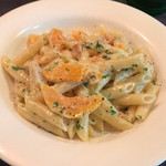 ペンネ生ハムバターナッツのクリームソース