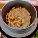 たんとん亭 - 釜炊きシメジご飯  炊き上がり