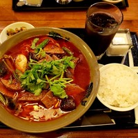 中国郷土料理 錦里 - 豚レバー激辛麺+ライスセット