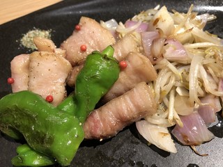 Teppan Dainingu Yuu - 甘トロ豚の鉄板焼き