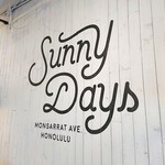 Sunny Days Monsarrat Ave Honolulu - 壁の店名(2018.09)