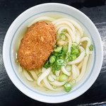 中西うどん - コロッケうどん（かけ+コロッケ）