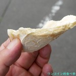 上舘せんべい店 - ピザの耳のように、弾力あるてんぽせんべい