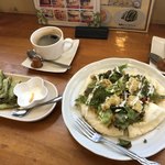 スマイルカフェ - カレーベジポテトナンと抹茶小倉ナン