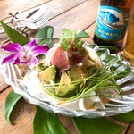 HawaiianDining&CafeBar「HONOGARDEN」 - 人気No.1「築地直送！新鮮マグロとアボカドのアヒポキ」