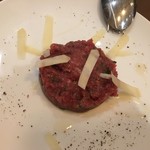 トラットリア シンチェリタ - 馬肉のタルタル・ピエモンテ風1,200円