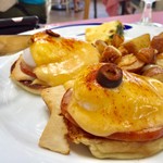 Hau Tree Lanai Restaurant - Egg Benedict B  20.00ドル