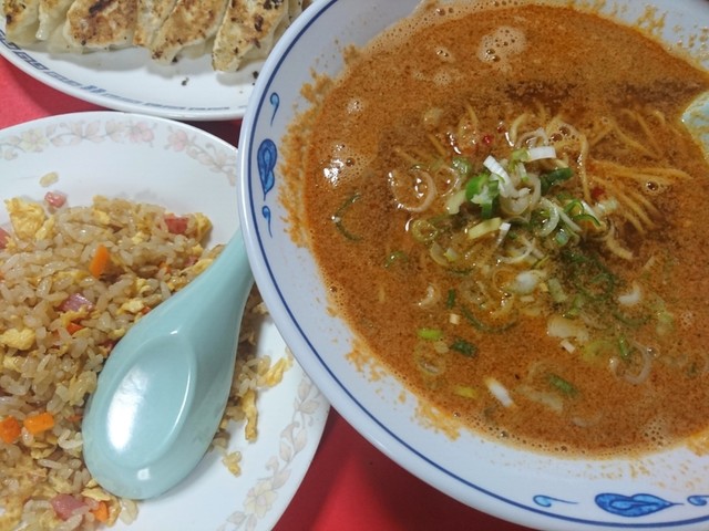 蓬莱飯店>