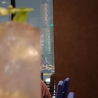R restaurant & bar - 
