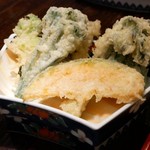 Kominka Sakaba Kinnekotei - 野菜天は抹茶塩で