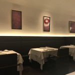 落ち着いた店内