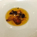 ア・ニュ ルトゥルヴェ・ヴー - きの子と冬瓜のスープ