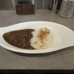 品川ハイボールバー - 牛すじカレー