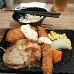 ステーキとハンバーグ佐藤  - ハンバーグとエビフライ、カニクリーム