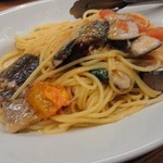 Yorgo - サンマとフレッシュトマトのパスタ