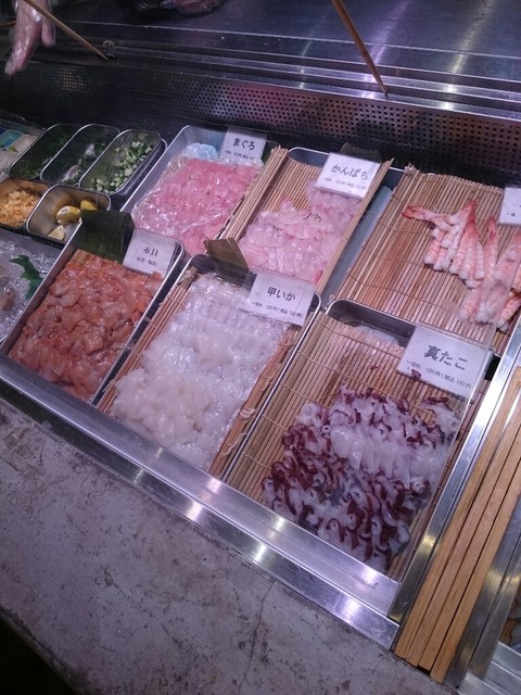 ランチ限定 ネタ乗せ放題 の海鮮丼 By はくろー サカナカナッテ 広島駅ekie店 広島 魚介料理 海鮮料理 食べログ