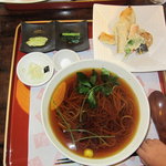 蔵＋蕎麦 な嘉屋 - レディースセットのメインの蕎麦を温かい天ぷら蕎麦で頼んだバージョン