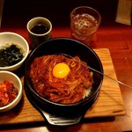 楽しい煉屋 - 石焼なんばんジンギスカン丼