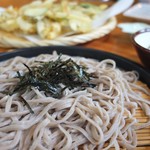 延寿亭 - 料理写真:ざるそばには季節の天ぷら付き