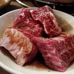 炭火焼肉 肉人 - 