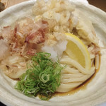 うどん やきとり とびた - つるつる もちもち です。レモンを軽く搾って！