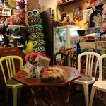 大怪獣サロン - 