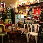 大怪獣サロン - 