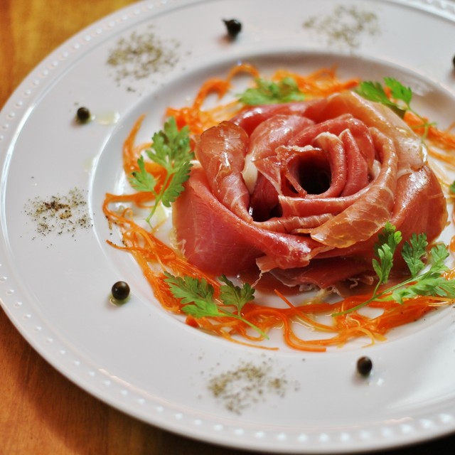 Show Restaurant Nest 新宿店 西武新宿 ダイニングバー 食べログ