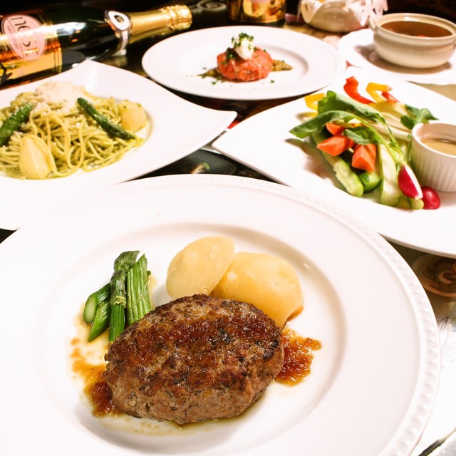 Show Restaurant Nest 新宿店 西武新宿 ダイニングバー 食べログ
