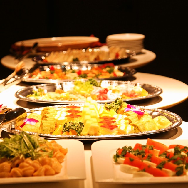 Show Restaurant Nest 新宿店 西武新宿 ダイニングバー 食べログ