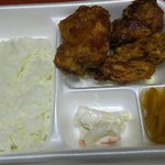 牛島商店 - 唐揚げ弁当(小盛り、ニンニクあり)