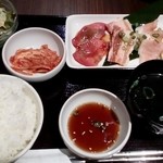 炭火和牛一頭焼肉 錦  - 焼肉ランチセット